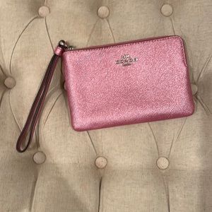 Beautiful coach wristlet!